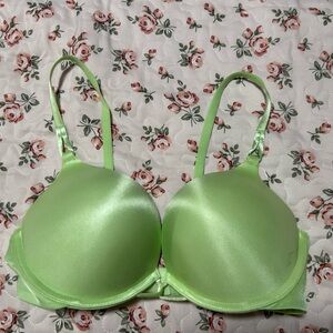 Victoria's Secret Bombshell Bra 34C. Lightly used and in like new condition.